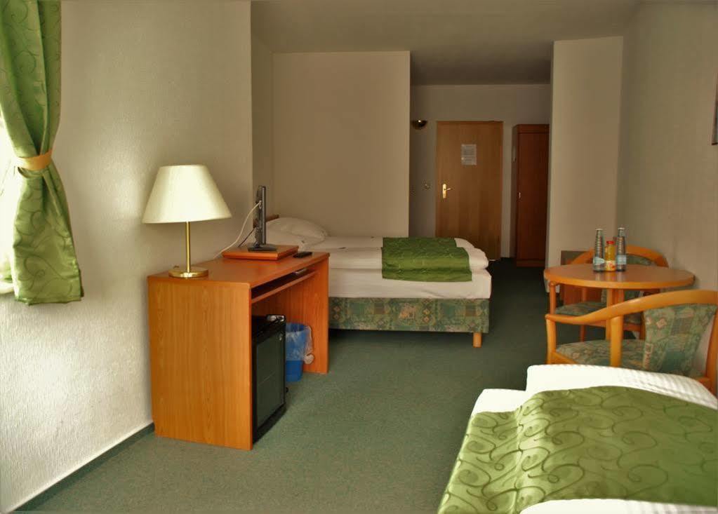 Hotel Abtshof ฮัลเบอร์ชตัดท์ ภายนอก รูปภาพ