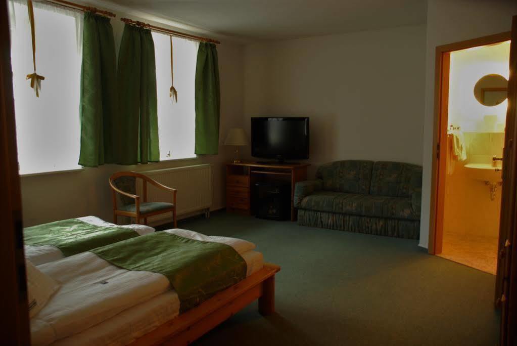 Hotel Abtshof ฮัลเบอร์ชตัดท์ ภายนอก รูปภาพ